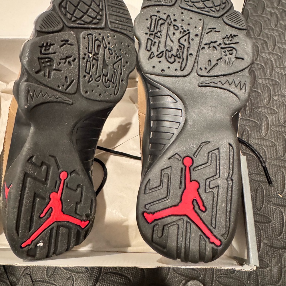 Jordan 9’s retro olive - Picture 3 of 9